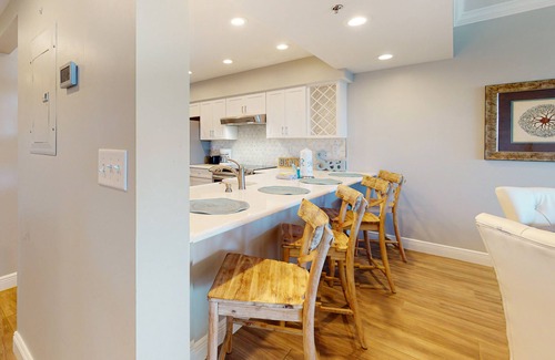 Rosemary Beach Condo | Water-view condo with pool, hot tub & pickleball