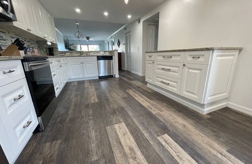 St. Pete Beach Apartment | Water View Condon2-bedroom apartment in gorgeous St. Pete Beach with WiFi, AC.