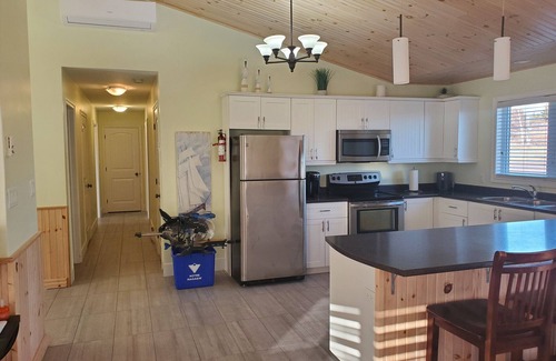 Bayview House | Water view cottage 5 min to Cav Beach, Golf, Anne Green Gables