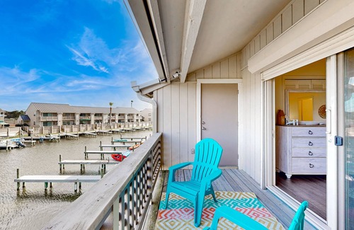 Harbor Oaks House | Water-view townhouse with boat slip, shared pools, near beaches