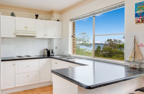 Bongaree Apartment | Water views + beach front