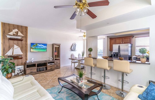 Ruskin House | Water Views! Newly Remodeled 3 Bedroom Townhome in Little Harbor Resort