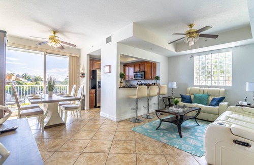 Ruskin House | Water Views! Newly Remodeled 3 Bedroom Townhome in Little Harbor Resort