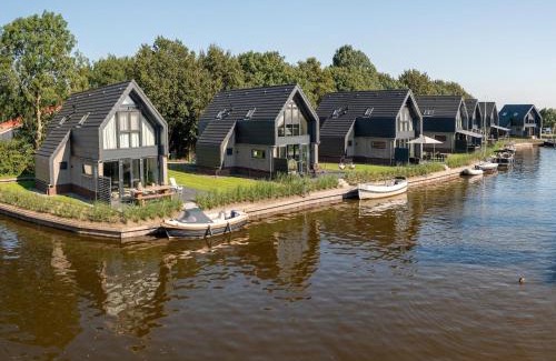 Balk House | Water Villa in Balk with Private Jetty, cleaning included