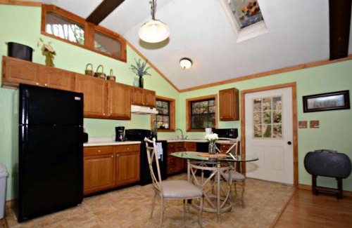 Gatlinburg - Pigeon Forge House | Waterfall Cabin