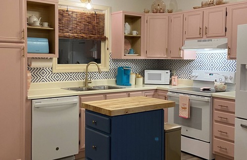 Fort Payne Cottage | Waterfall Cottage- Waterfalls, Creeks, Private Hiking Trails on 61 Acres