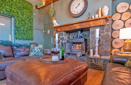 Coelbren Apartment | Waterfall Country Escape, Brecon Beacons Sleeps 19