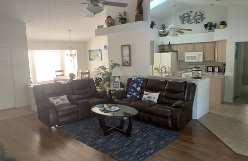 Crystal River House | Waterfont Home, Heated Pool, Kayaks, and Ice Machine.