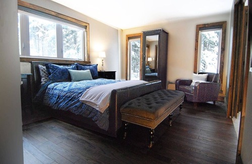 St-Adolphe-d'Howard Ski Chalet | Waterfront Prestige in Nature with private Hot Tub