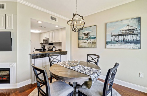 Palmetto Dunes Villa | Waterfront 1 Bedroom villa steps away from shops and dining in Shelter Cove