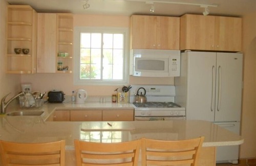 Somerset Village Cottage | Waterfront 2 Bedroom Cottage, Access to Private Beach