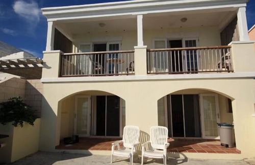 Somerset Village Cottage | Waterfront 2 Bedroom Cottage, Access to Private Beach
