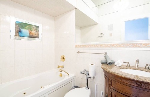 Pembroke Pines Villa | Waterfront 2-Story Villa with Heated Pool
