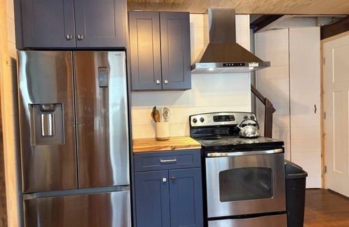 Old Lyme House | WATERFRONT 3-bedroom pet friendly BEACH house - Old Lyme - AC, WiFi, fireplace n