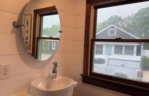 Old Lyme House | WATERFRONT 3-bedroom pet friendly BEACH house - Old Lyme - AC, WiFi, fireplace n