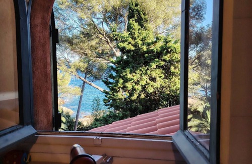 Boulouris-sur-Mer Apartment | Waterfront 3-room apartment