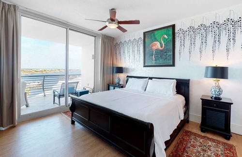 Orange Beach East Condo | Waterfront 6th-floor condo with balcony, in/outdoor pools, sauna, gym, hot tub