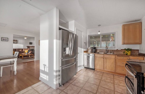 Camano Island House | Waterfront Acre Estate with Hot Tub and Mountain Views