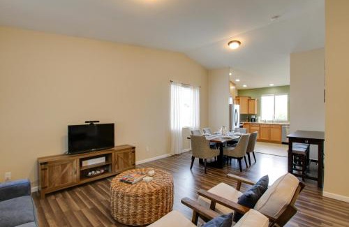 Allyn House | Waterfront Allyn Home with Fire Pit and 2 Kayaks!