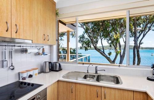 Soldiers Point Apartment | Waterfront Apartment - Soldiers Point