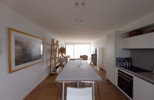 La Tamarissiere Apartment | WATERFRONT APARTMENT FACING THE SEA