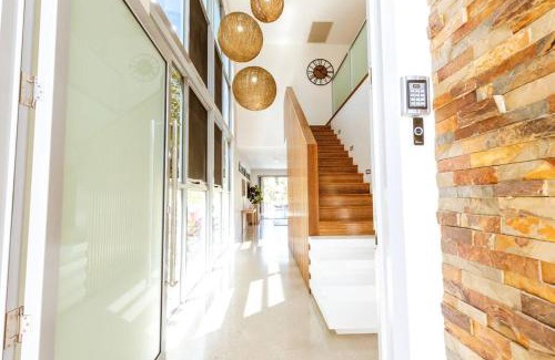Maroochydore House | Waterfront at Serenity