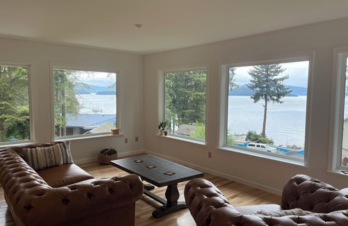 Juneau House | Waterfront Auke Bay cottage in Juneau