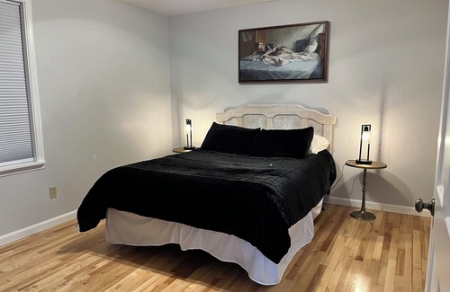 Juneau House | Waterfront Auke Bay cottage in Juneau
