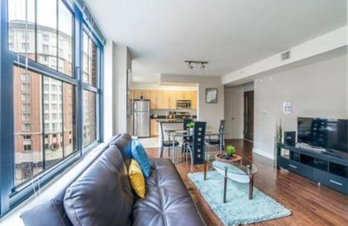 Harbor East Apartment | Waterfront Baltimore 2BR Furnished Apartment apts