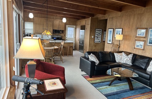 Langley House | Waterfront Beach House Getaway on Whidbey Island