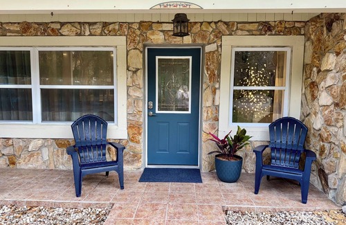 Homosassa House | WATERFRONT Beautiful Inside and Out! Kayaker’s Paradise Fishing Manatees