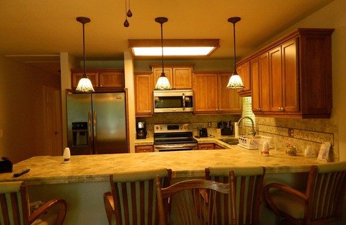 Southmont House | Waterfront Bungalow with private pier/dock and fire pit on High Rock lake