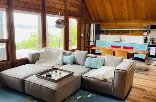 Vashon Island Cabin | Waterfront Burton Loop - The Very Best Of Vashon, cozy cabin with a harbor view.