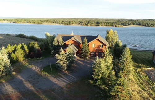 Island Park Cabin | Waterfront Cabin | 36 MI to YNP | Luxurious & Cozy Cabin
