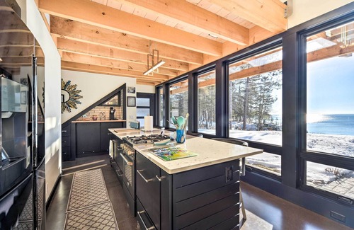 Two Harbors Cabin | Waterfront Cabin on Lake Superior w/Fire Pit