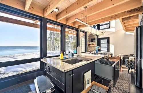 Two Harbors Cabin | Waterfront Cabin on Lake Superior w/Fire Pit