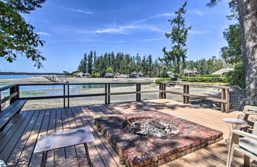 Gig Harbor House | Waterfront Cabin with Fire Pit in Gig Harbor!