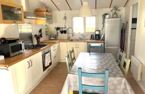 Caurel Ski Chalet | Waterfront chalet on LAC DE GUERLÉDAN - BRITTANY