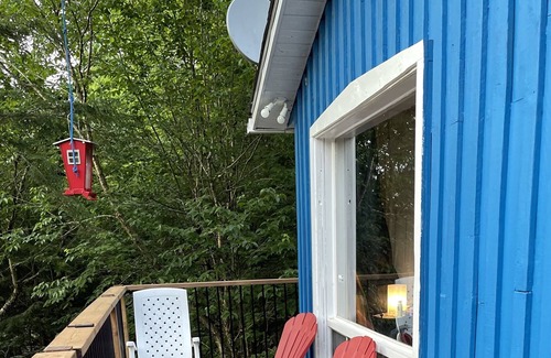 Labelle Ski Chalet | Waterfront chalet with SPA