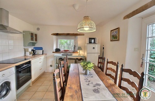 Le Ru House | Waterfront charm and authenticity! Rated 3 stars.