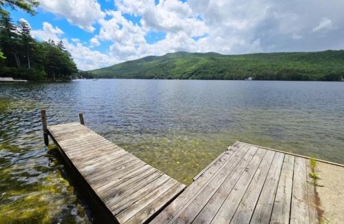 Newbury House | Waterfront Charm on Lake Sunapee