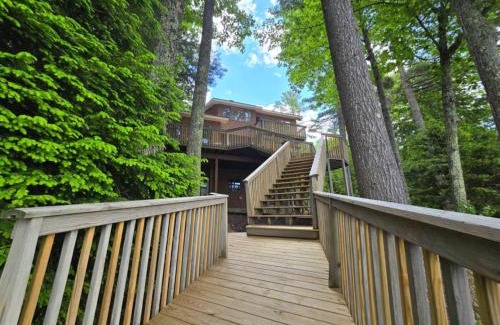 Newbury House | Waterfront Charm on Lake Sunapee