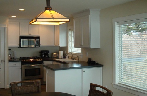 Stevenson House | Waterfront "Columbia Gorge River House" Private Water Access, Stunning Views!