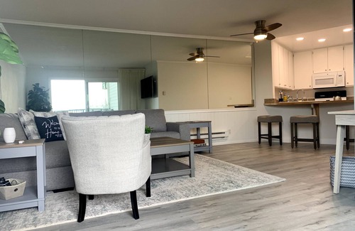 Hollywood Condo | Waterfront Condo in Channel Islands Harbor. Perfect Destination for Any Traveler!