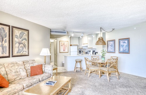 Honokowai Condo | Waterfront Condo Just Steps from the Beach - Resort Pools, Hot Tubs & More