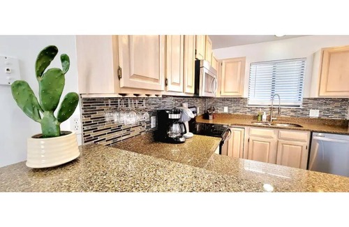 Osage Beach Condo | ☆WATERFRONT CONDO☆ Sleeps 5 + 2 pools + FREE Boat Slip + Child Friendly!