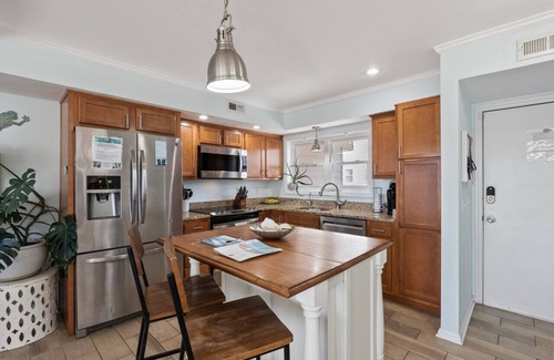 North Carolina Coast House | Waterfront Condo: Rosé All Day with Sunset Views