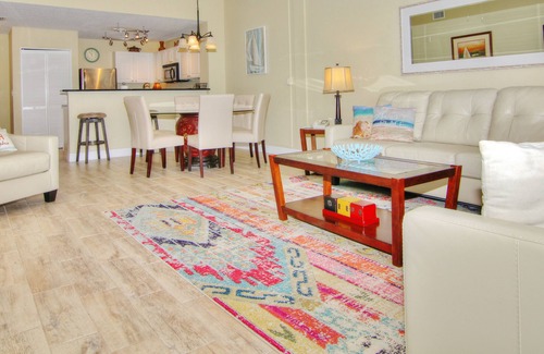Madeira Beach Condo | Waterfront condo with marina views - walk to John’s Pass