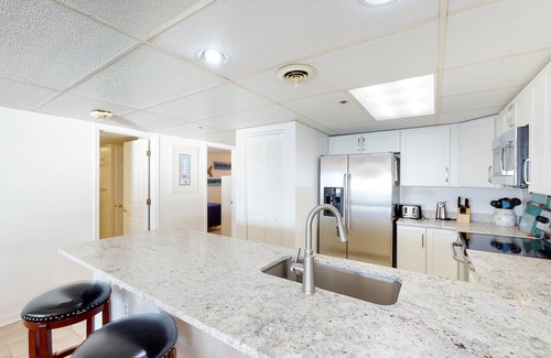 North Ocean City Condo | Waterfront Condo w/Private Balcony, W/D, Shared Outdoor Pool & Kiddie Pool, A/C