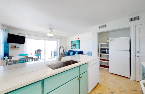 Orange Beach Condo | Waterfront condo with amazing balcony views, W/D, & indoor/outdoor pool